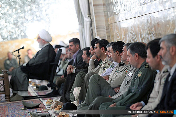 دیدار آیت الله واعظ طبسی با جمعی از نیروهای مسلح 