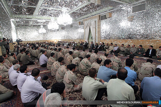 دیدار آیت الله واعظ طبسی با جمعی از نیروهای مسلح 