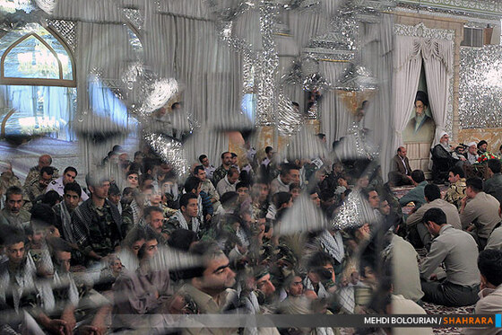 دیدار آیت الله واعظ طبسی با جمعی از نیروهای مسلح 