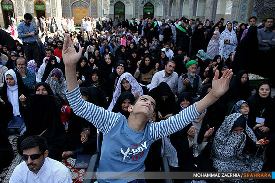 تشرف سالمندان و معلولین به حرم امام رضا(ع)