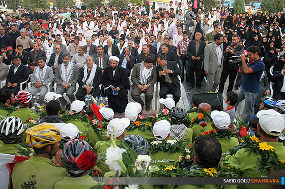 استقبال از دوندگان جاده ولایت