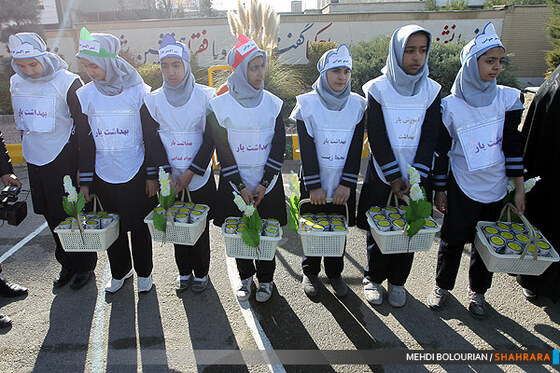 آغاز توزیع شیر رایگان در مدارس شهر مشهد