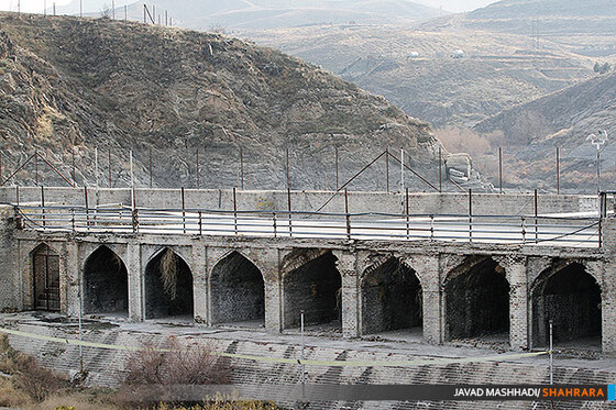 ترمیم و استحکام بخشی پایه های بند گلستان