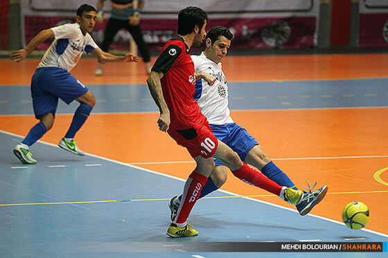 فوتسال فرش آرا و گیتی پسند