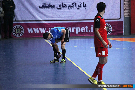 فوتسال فرش آرا و گیتی پسند