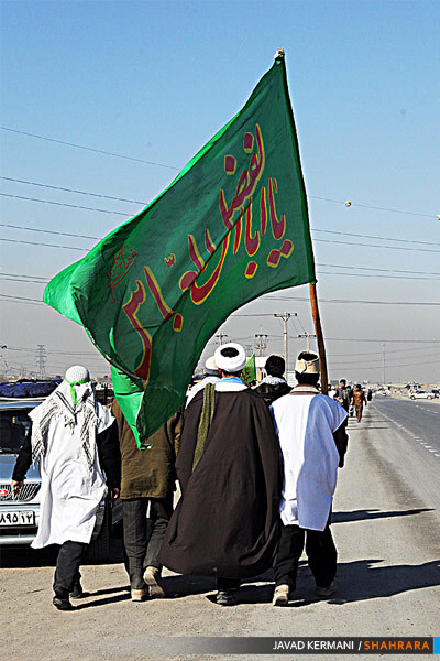 زائرین پیاده امام رضا(ع) 