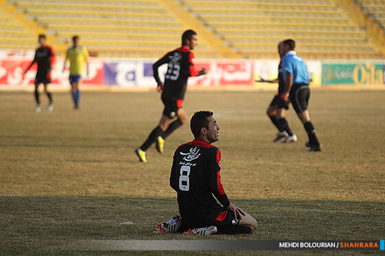 دیدار تیم های ابومسلم و نفت مسجد سلیمان