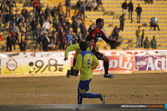 دیدار تیم های ابومسلم و نفت مسجد سلیمان