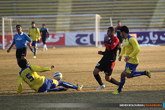 دیدار تیم های ابومسلم و نفت مسجد سلیمان