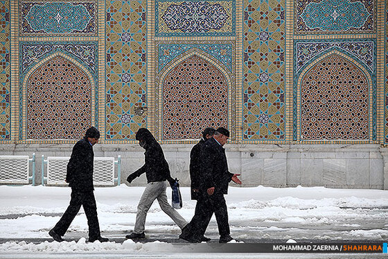 بارش برف در آستان امام علی ابن موسی الرضا(ع)