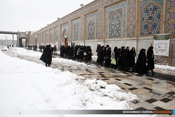 بارش برف در آستان امام علی ابن موسی الرضا(ع)