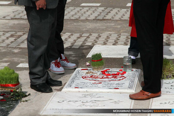 زیارت اهل غبور در اولین پنج شنبه سال