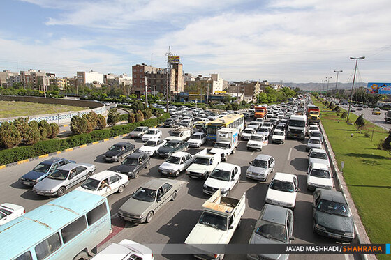 تصادف و راهبندان در میدان قائم