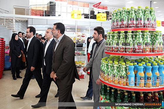 افتتاح همزمان دو بازار میوه و تره بار