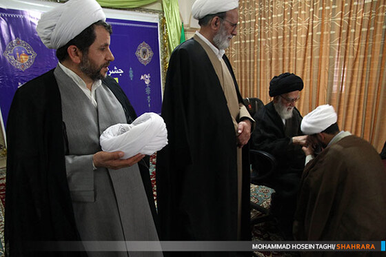 مراسم عمامه گذاری طلاب دانشگاه علوم اسلامی رضوی 