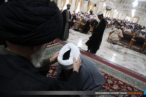 مراسم عمامه گذاری طلاب دانشگاه علوم اسلامی رضوی 