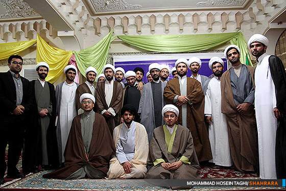 مراسم عمامه گذاری طلاب دانشگاه علوم اسلامی رضوی 