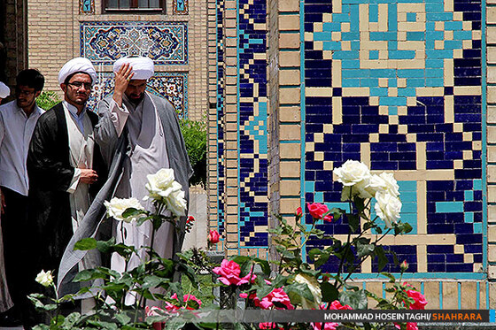 مراسم عمامه گذاری طلاب دانشگاه علوم اسلامی رضوی 