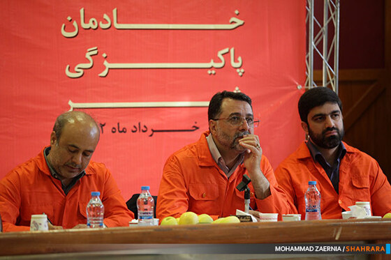 دیدار شهردار با خادمان پاکیزگی شهر