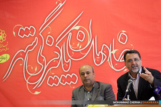 دیدار شهردار با خادمان پاکیزگی شهر