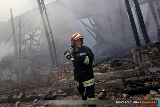 آتش سوزی گسترده کاروانسرای شاهرودی ها