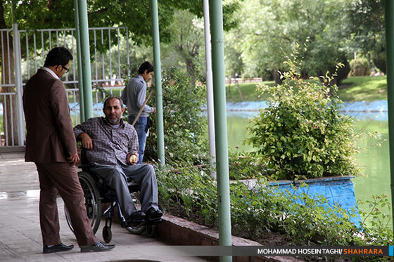 عیادت کارکنان روزنامه شهرآرا از جانبازان دفاع مقدس