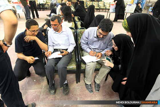 حضور مردم در  یازدهمین دوره انتخابات ریاست جمهوری در حرم مطهر امام رضا(ع)