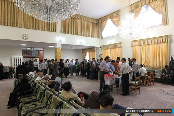 حضور مردم در  یازدهمین دوره انتخابات ریاست جمهوری در حرم مطهر امام رضا(ع)