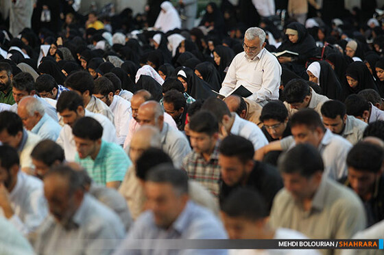 جزء خوانی قرآن در حرم رضوی