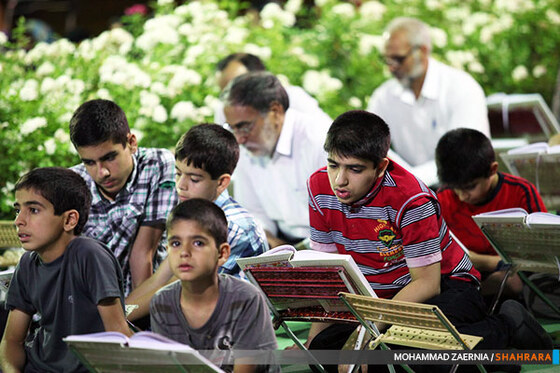 جزء خوانی قرآن در بوستان ملت