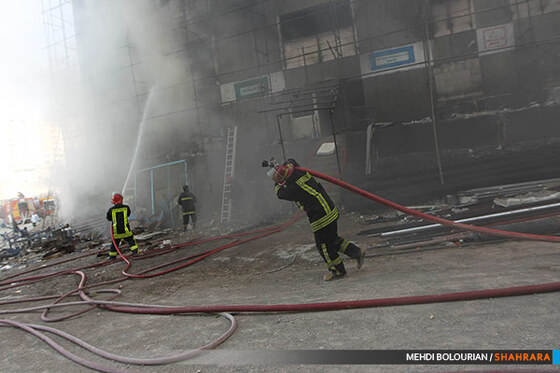 آتش سوزی در ساختمان در حال ساخت