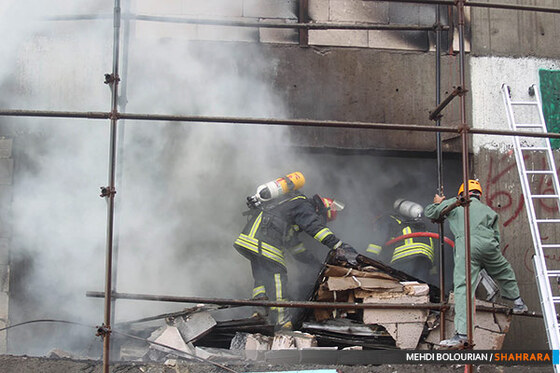 آتش سوزی در ساختمان در حال ساخت