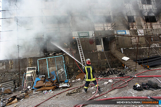 آتش سوزی در ساختمان در حال ساخت