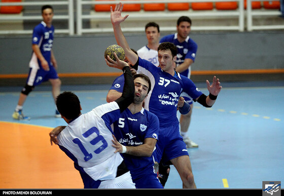 دیدار هندبال ثامن مشهد و ثامن سبزوار