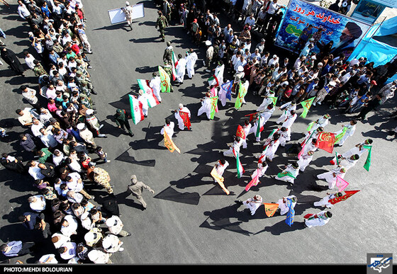 رژه یگان های نمونه بسیج در مراسم رژه نیروهای مسلح در مشهد