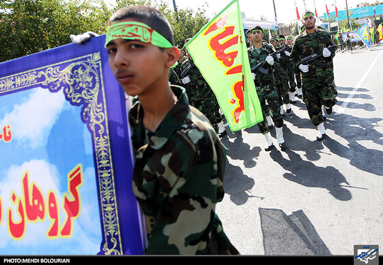 رژه یگان های نمونه بسیج در مراسم رژه نیروهای مسلح در مشهد