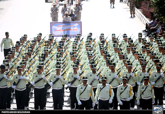 رژه یگان های نمونه ناجادر مراسم رژه نیروهای مسلح در مشهد