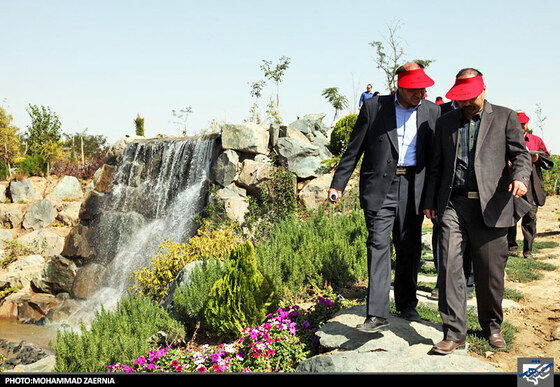  بازدید اعضای کمیسیون خدمات شهری شورای شهر از باغ گیاه شناسی 