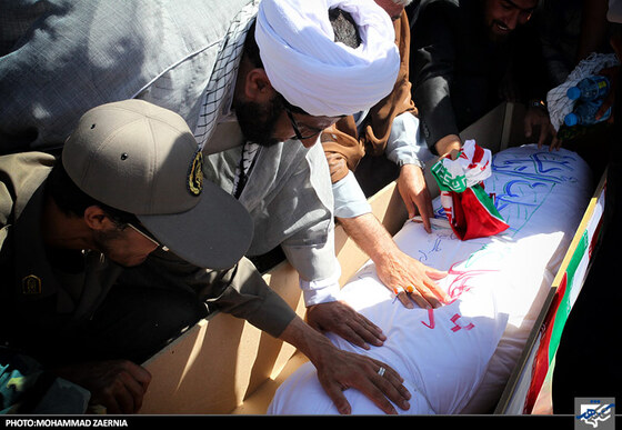 خاکسپاری پیکر شهدای گمنام در طرقبه