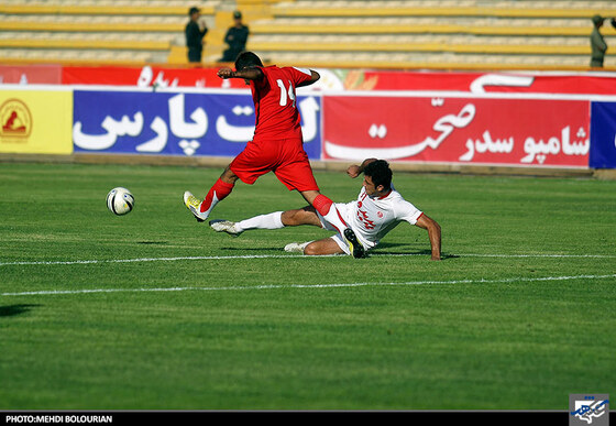 دیدار تیم های پدیده و نیروی زمینی