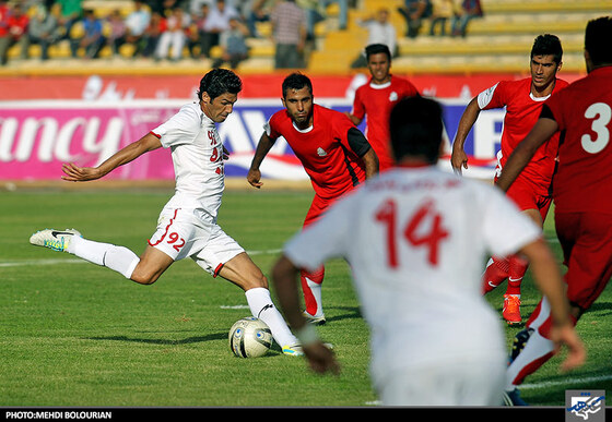 دیدار تیم های پدیده و نیروی زمینی