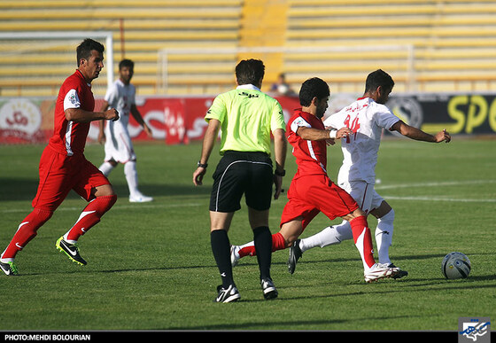 دیدار تیم های پدیده و نیروی زمینی