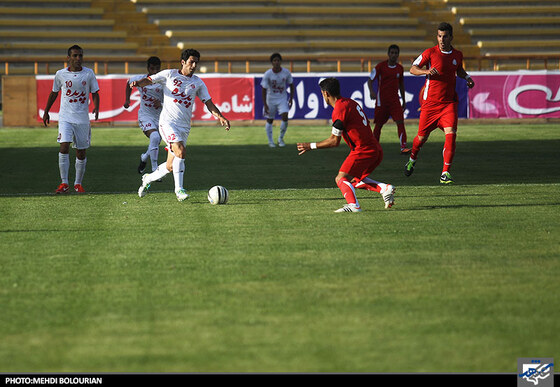 دیدار تیم های پدیده و نیروی زمینی