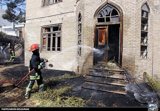 آتش سوزی در منزل قدیمی