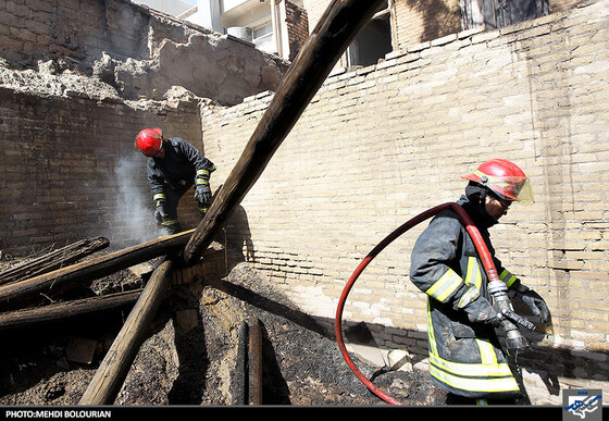 آتش سوزی در منزل قدیمی