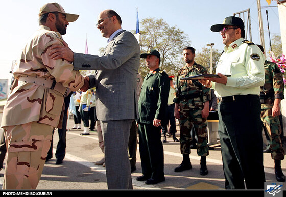 تقدیر از منتخبین ناجا در صبحگاه مشترک نیروی انتظامی