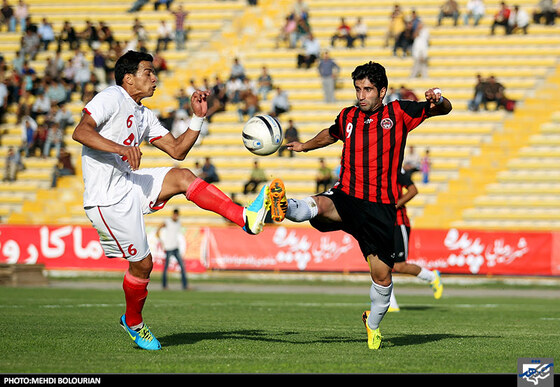 دیدار تیم های سیاه جامگان و پدیده