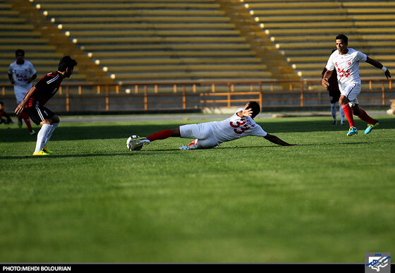 دیدار تیم های سیاه جامگان و پدیده