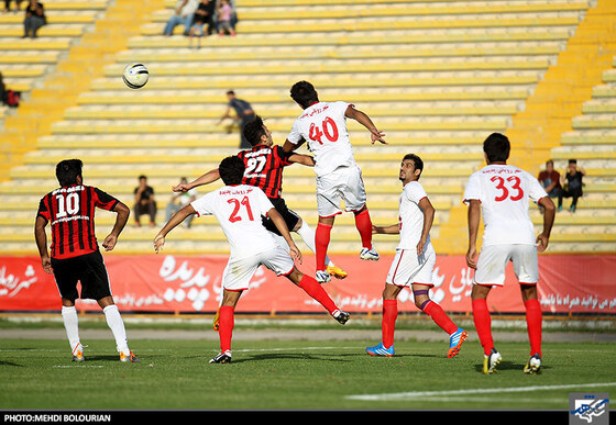 دیدار تیم های سیاه جامگان و پدیده