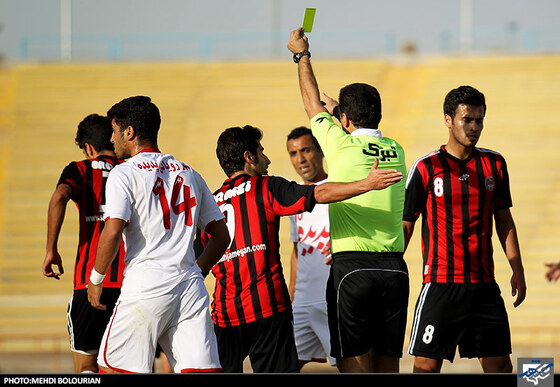 دیدار تیم های سیاه جامگان و پدیده